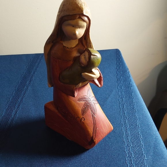 Tii Collections Resin Nativity  Holy Mary and Baby Jesus Fi - Picture 7 of 10